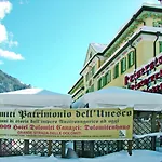 Dolomiti Schloss