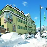Dolomiti Schloss Hotel