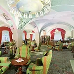 Hotel Dolomiti Schloss 4*