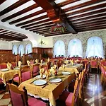 Dolomiti Schloss Canazei