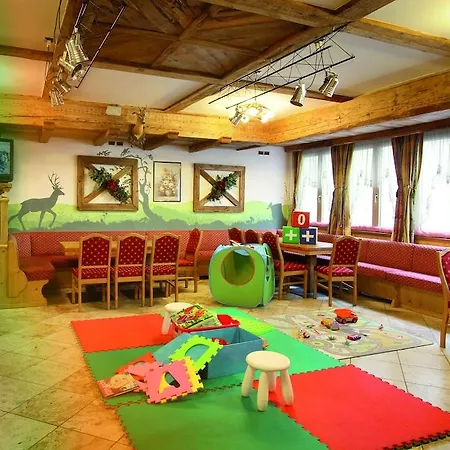 Hotel Dolomiti Schloss