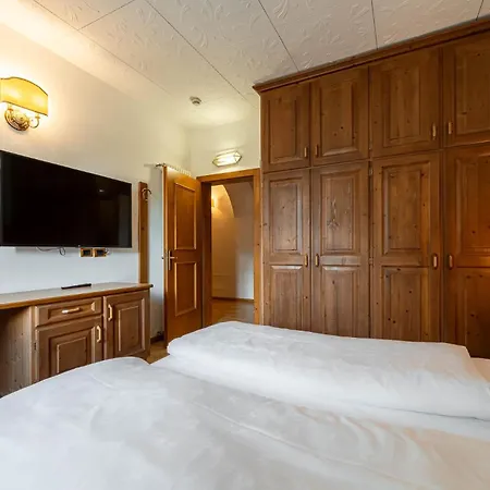 Dolomiti Schloss 4*