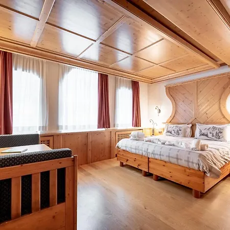 Hotel Dolomiti Schloss