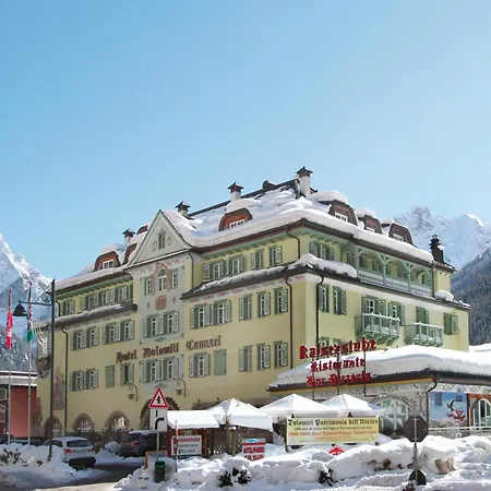 Dolomiti Schloss 4* Canazei