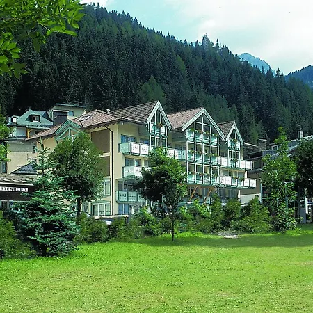 Dolomiti Schloss Hotel 4*