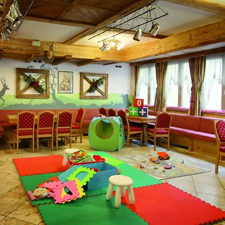 Dolomiti Schloss Hotel Canazei