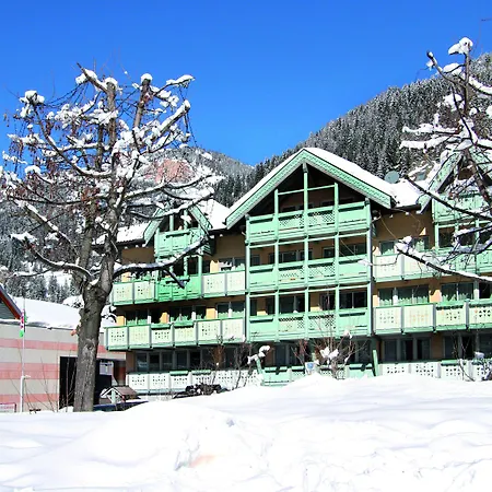 Dolomiti Schloss Hotel
