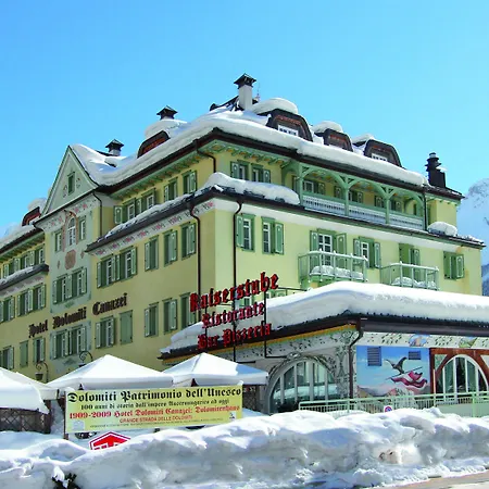 Hotel Dolomiti Schloss 4*