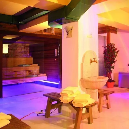 Hotel Dolomiti Schloss 4*