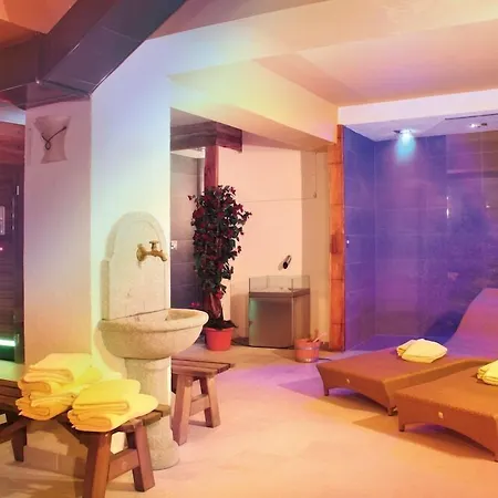 Hotel Dolomiti Schloss 4*