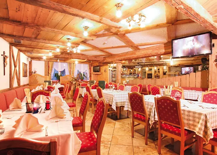 Dolomiti Schloss 4* Канацеи