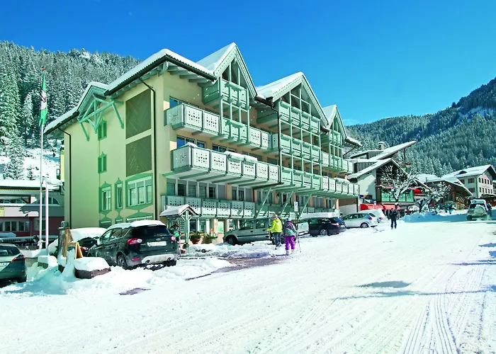 Dolomiti Schloss Отель