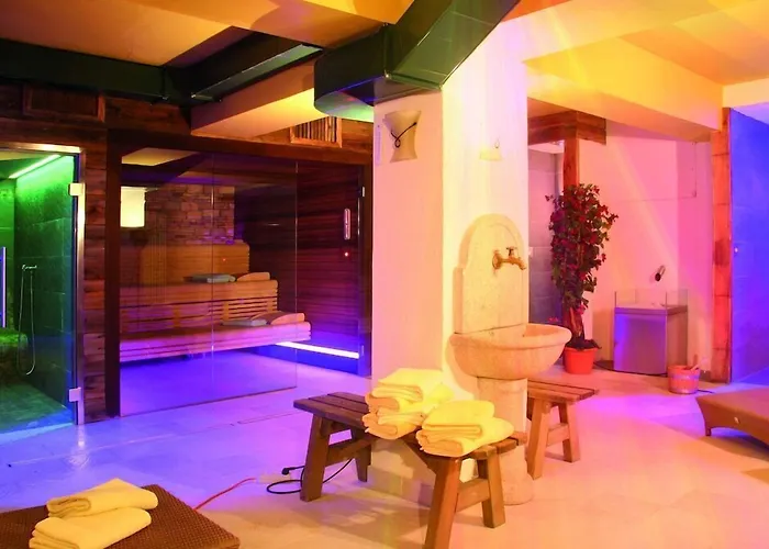 Отель Dolomiti Schloss 4*