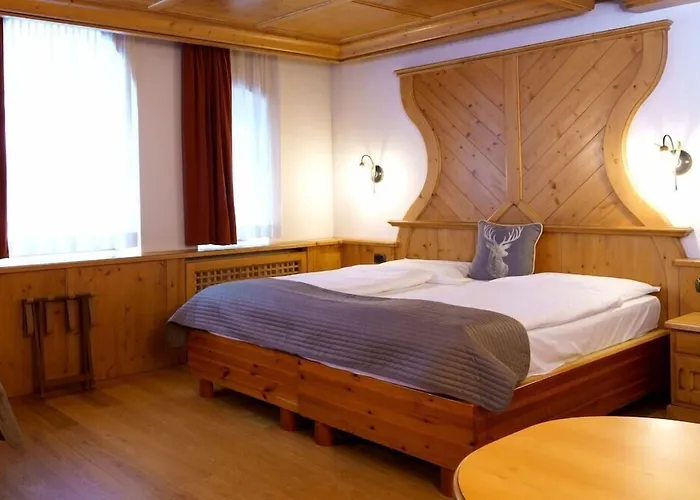 Dolomiti Schloss Отель 4*